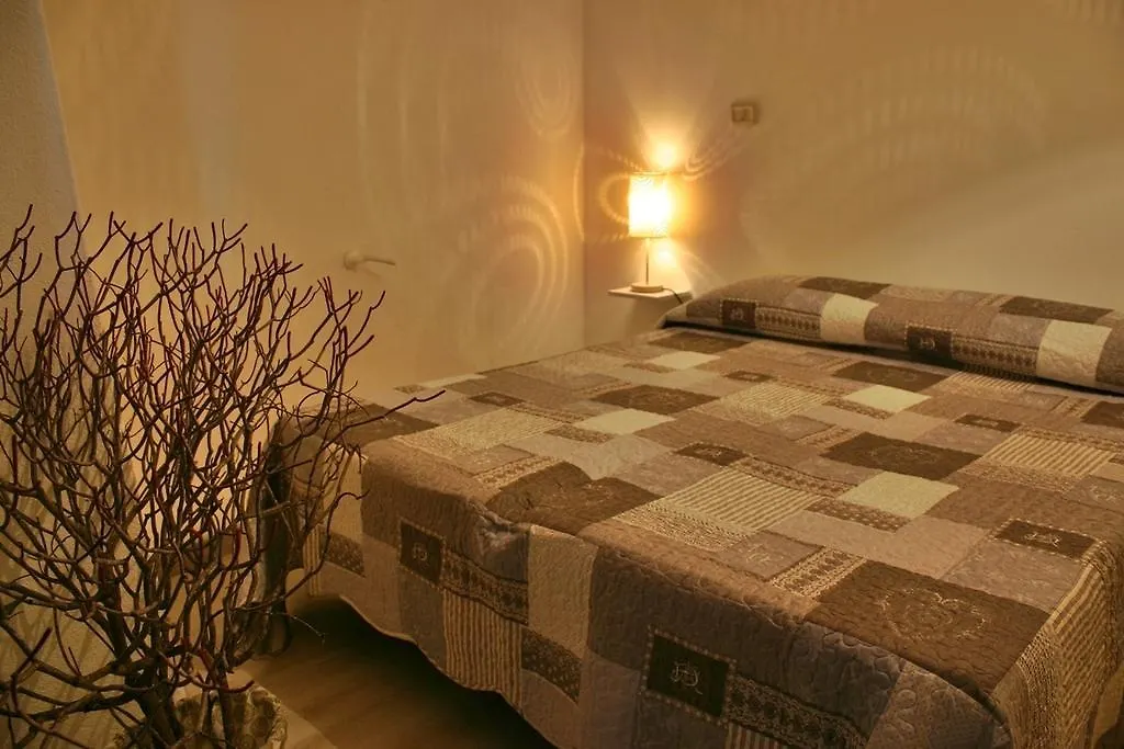 Lo Scialle Della Luna Bed and Breakfast Ulassai 0*,  Italien